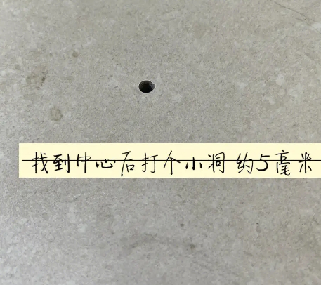 桥东瓷砖空鼓维修公司专业解答在瓷砖铺贴过程中，如果砂料搅拌不均匀，将会带来以下问题